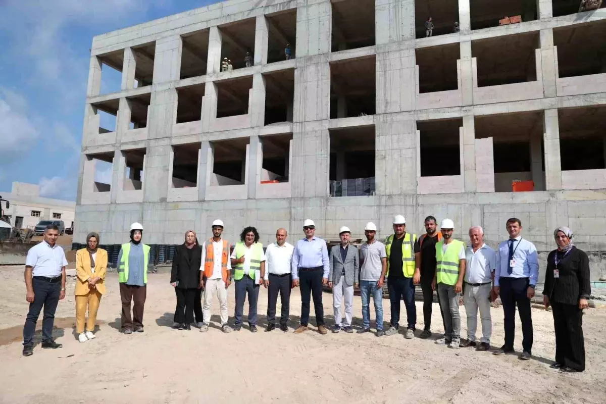 Akçakoca’ya 50 Yataklı Devlet Hastanesi İnşaatı Hızla Devam Ediyor