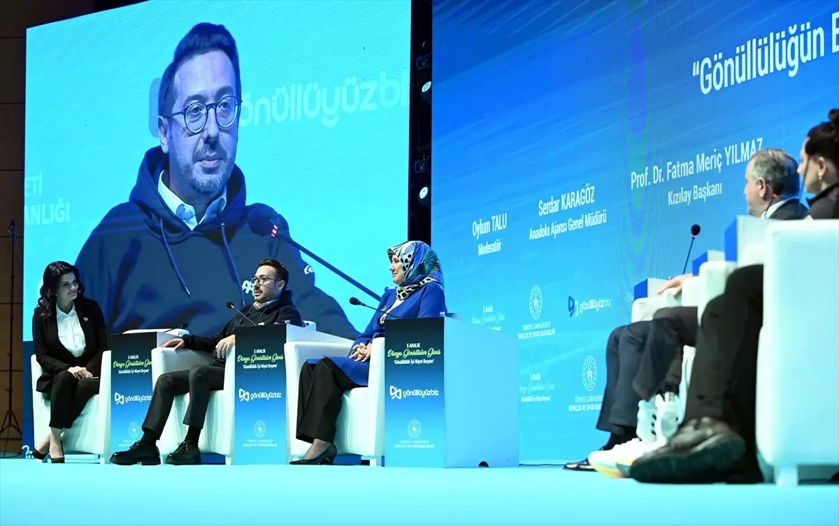 Gönüllülük Paneli İstanbul’da Düzenlendi