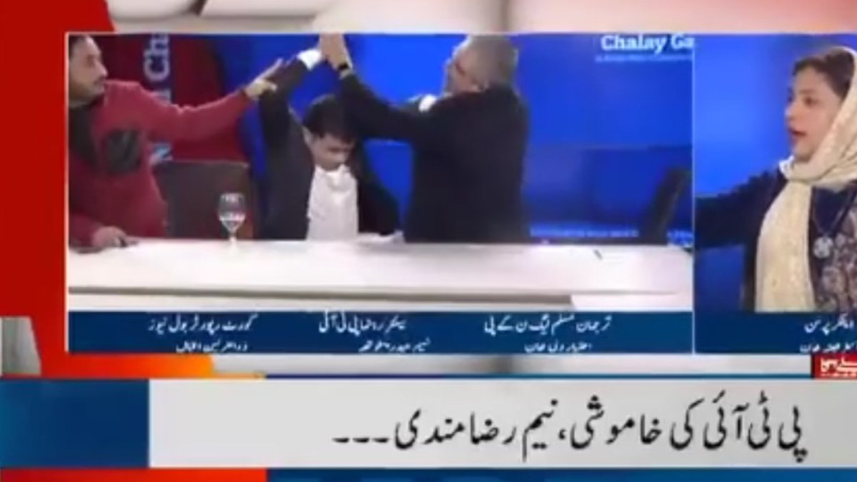 Pakistan’da canlı yayın kavgası