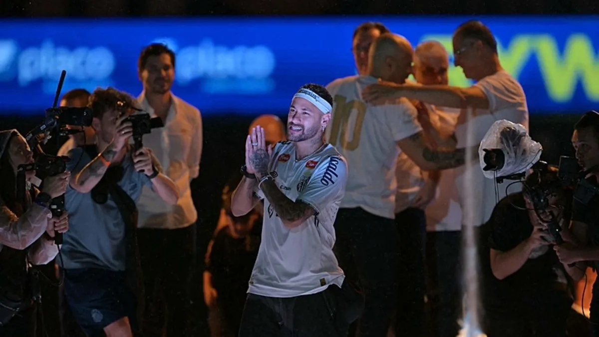 Santos’tan Neymar’a görkemli karşılama! Gözyaşlarını tutamadı…