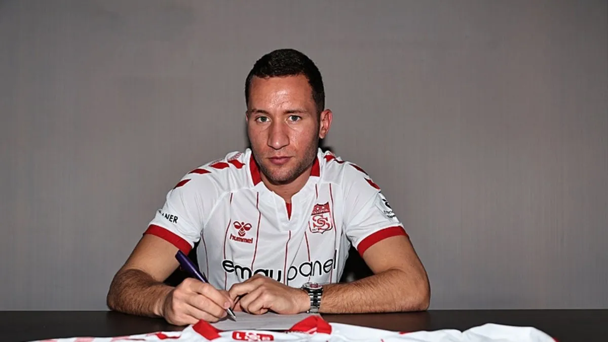Sivasspor, Sırp futbolcu Veljko Simic’i transfer etti