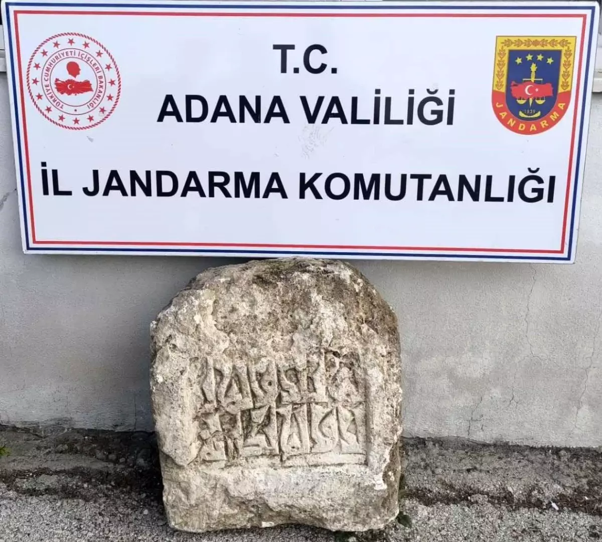 Adana’da Tarihi Eser ve Silah Operasyonu